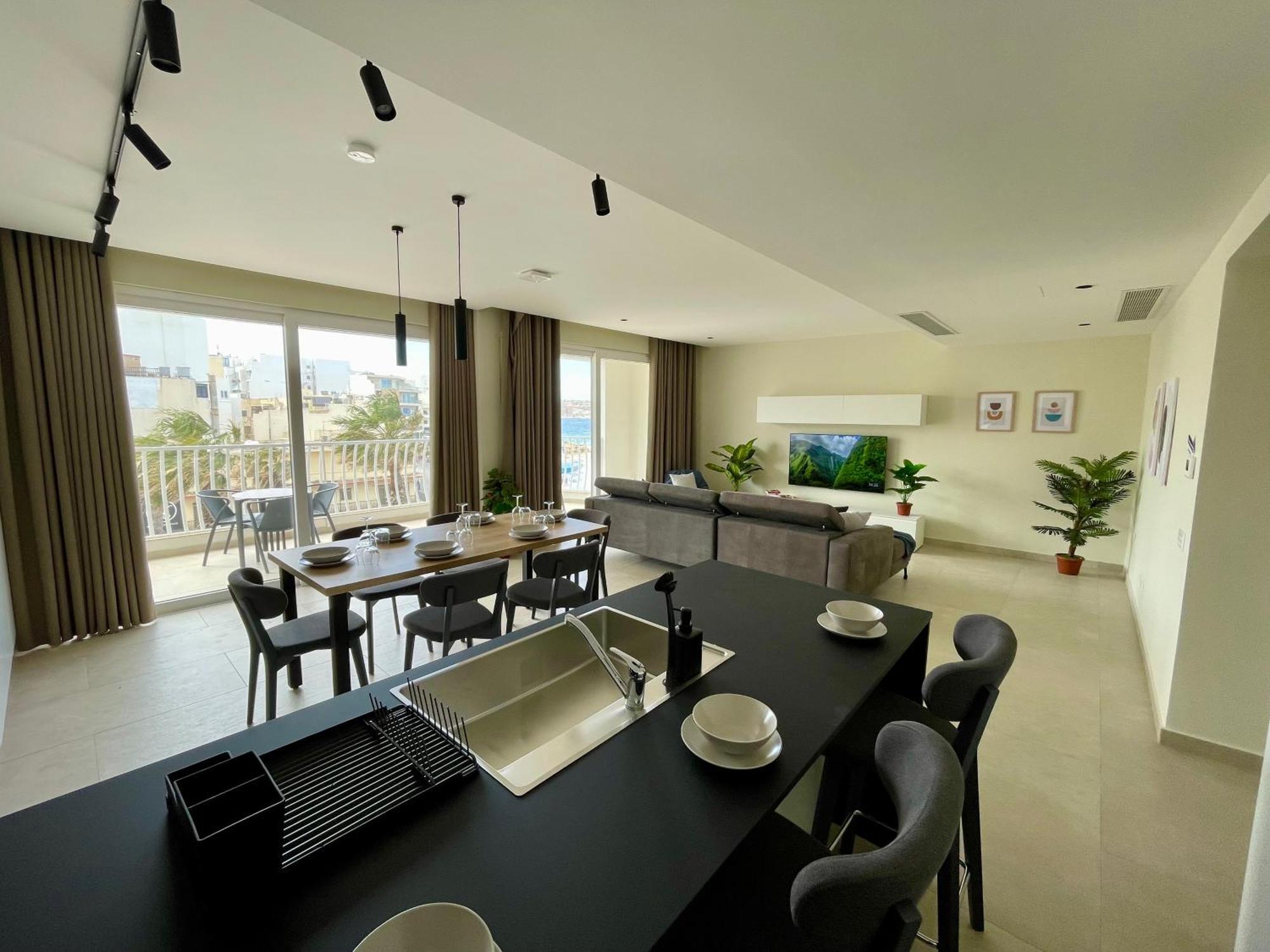 Bugibba Square Seafront Lux Apartments By Holi 세인트폴스베이 외부 사진