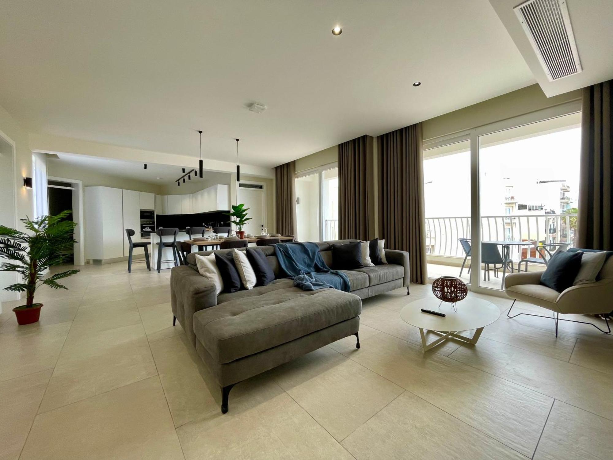 Bugibba Square Seafront Lux Apartments By Holi 세인트폴스베이 외부 사진